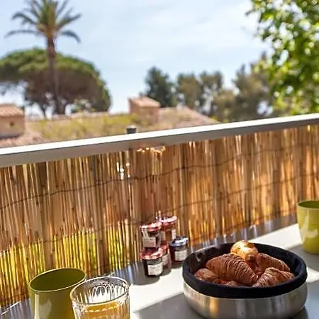 Neuf Climatise Petite Vue A Pieds - Ted Hotel 3*