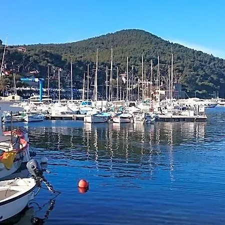Neuf Climatise Petite Vue A Pieds - Ted
