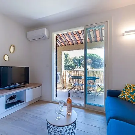 Neuf Climatise Petite Vue A Pieds - Ted Hotel 3*